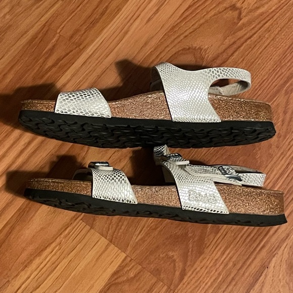 Birkis Birkenstock 3 Strap Sling Back “SOLD” on another site - Picture 4 of 13